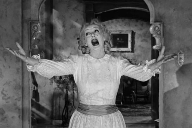 Melawan Hagsploitation: Reklaim Narasi Perempuan yang Menua di Film Horor